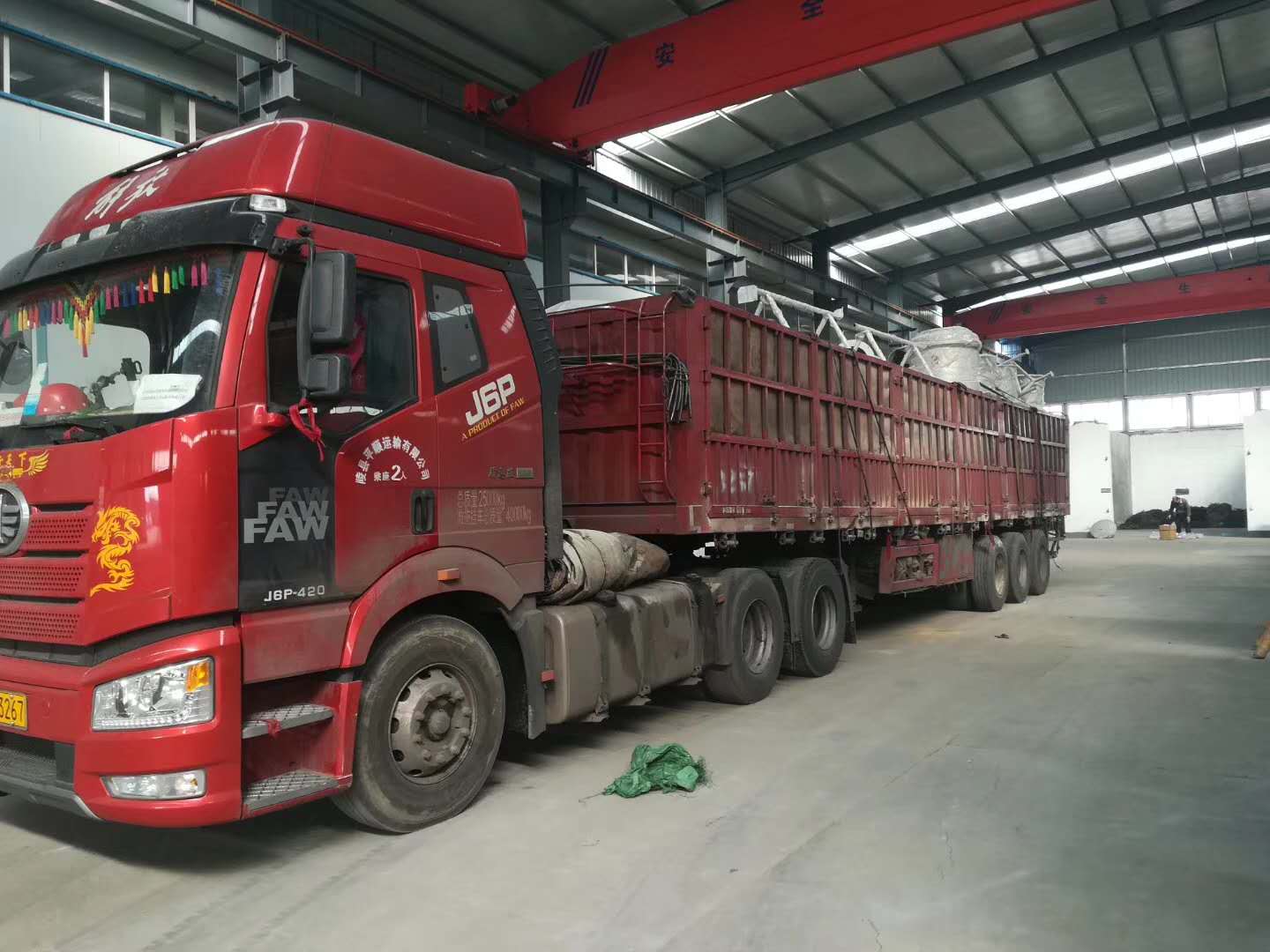 非洲定制的三臺多功能垃圾焚燒爐發往上海港 非洲定制的三臺多功能垃圾焚燒爐發往上海港